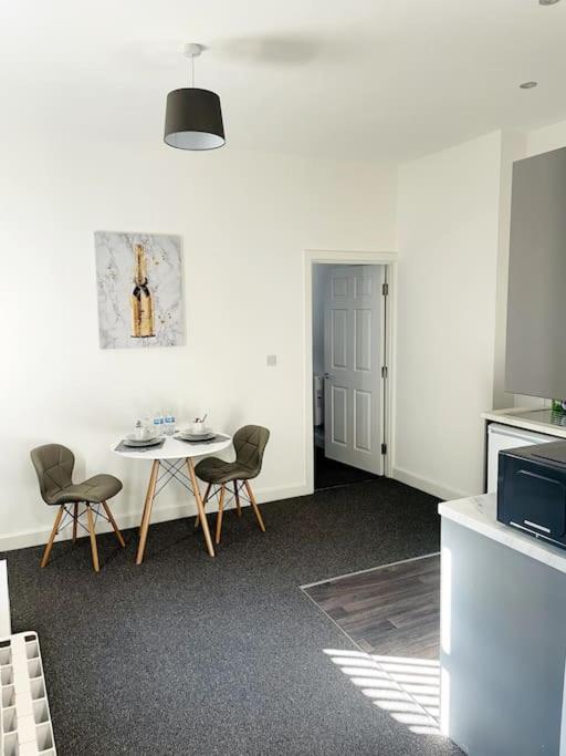 #10Bs 1 Bed Serviced Apartment Дарби Екстериор снимка